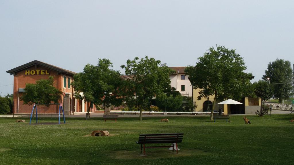 Albergo Del Po Viadana Exteriér fotografie